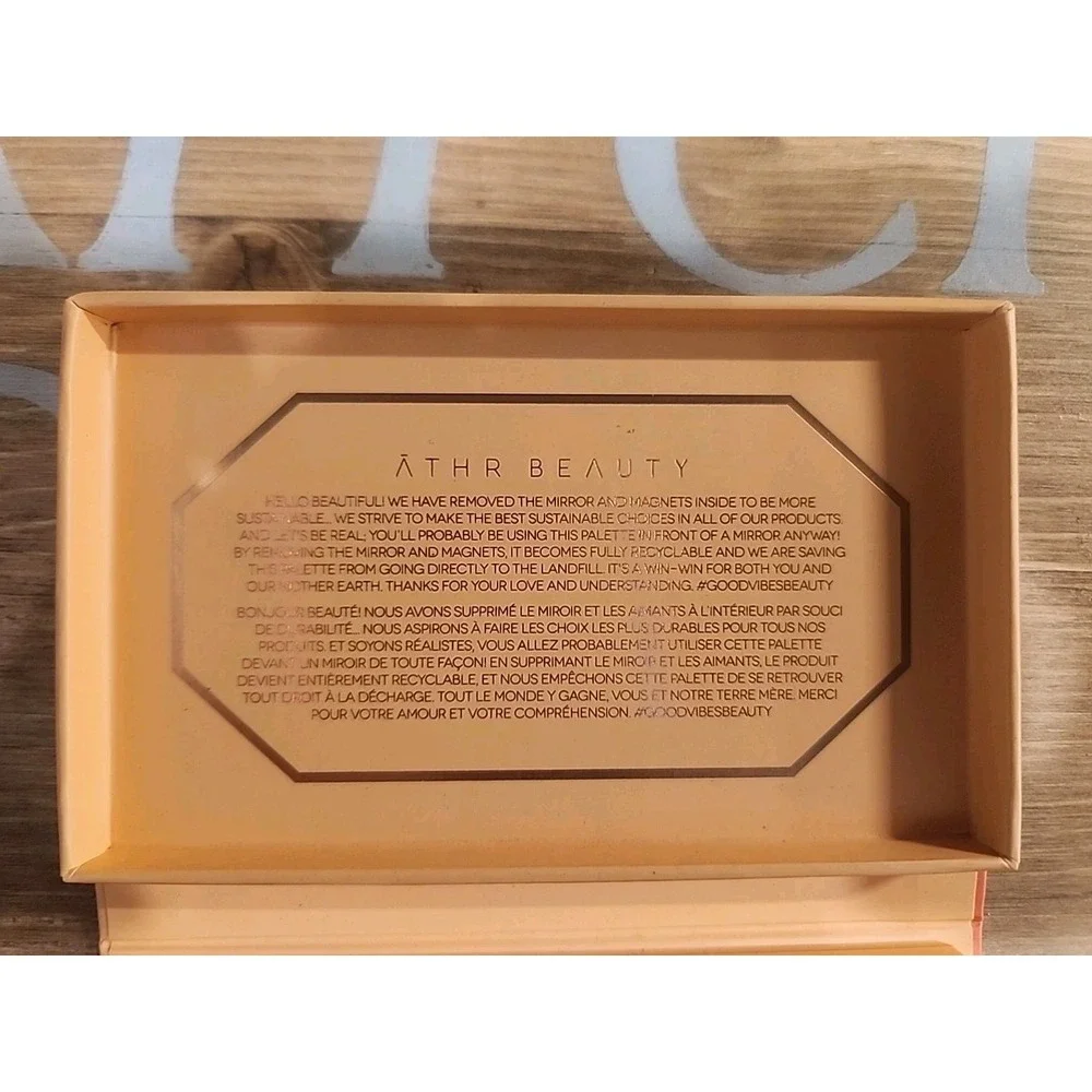 NEW ATHR BEAUTY Desert Sunset Eyeshadow Palette‎